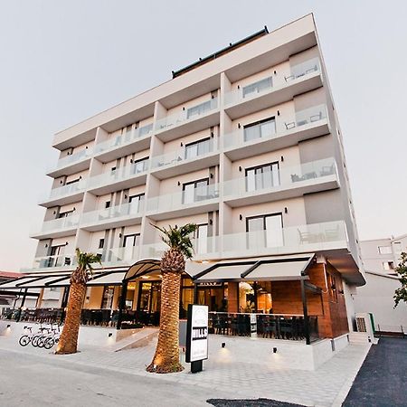 Hotel Hills ウルツィニ エクステリア 写真