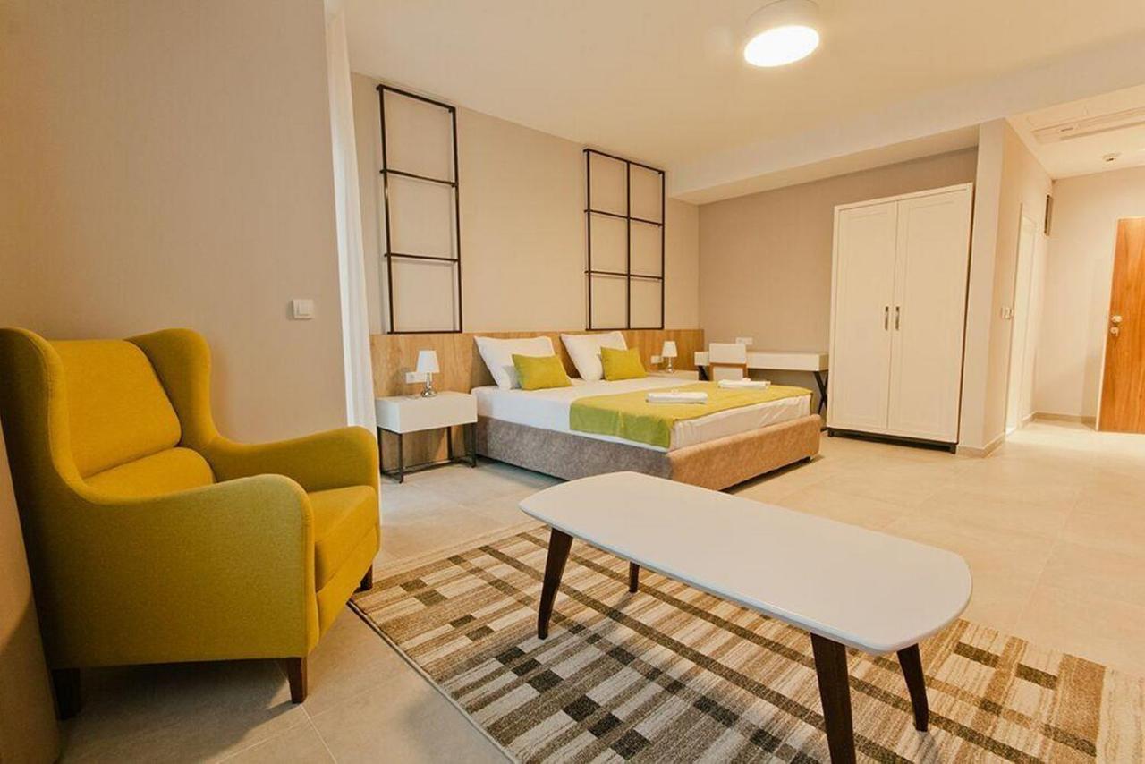 Hotel Hills ウルツィニ エクステリア 写真