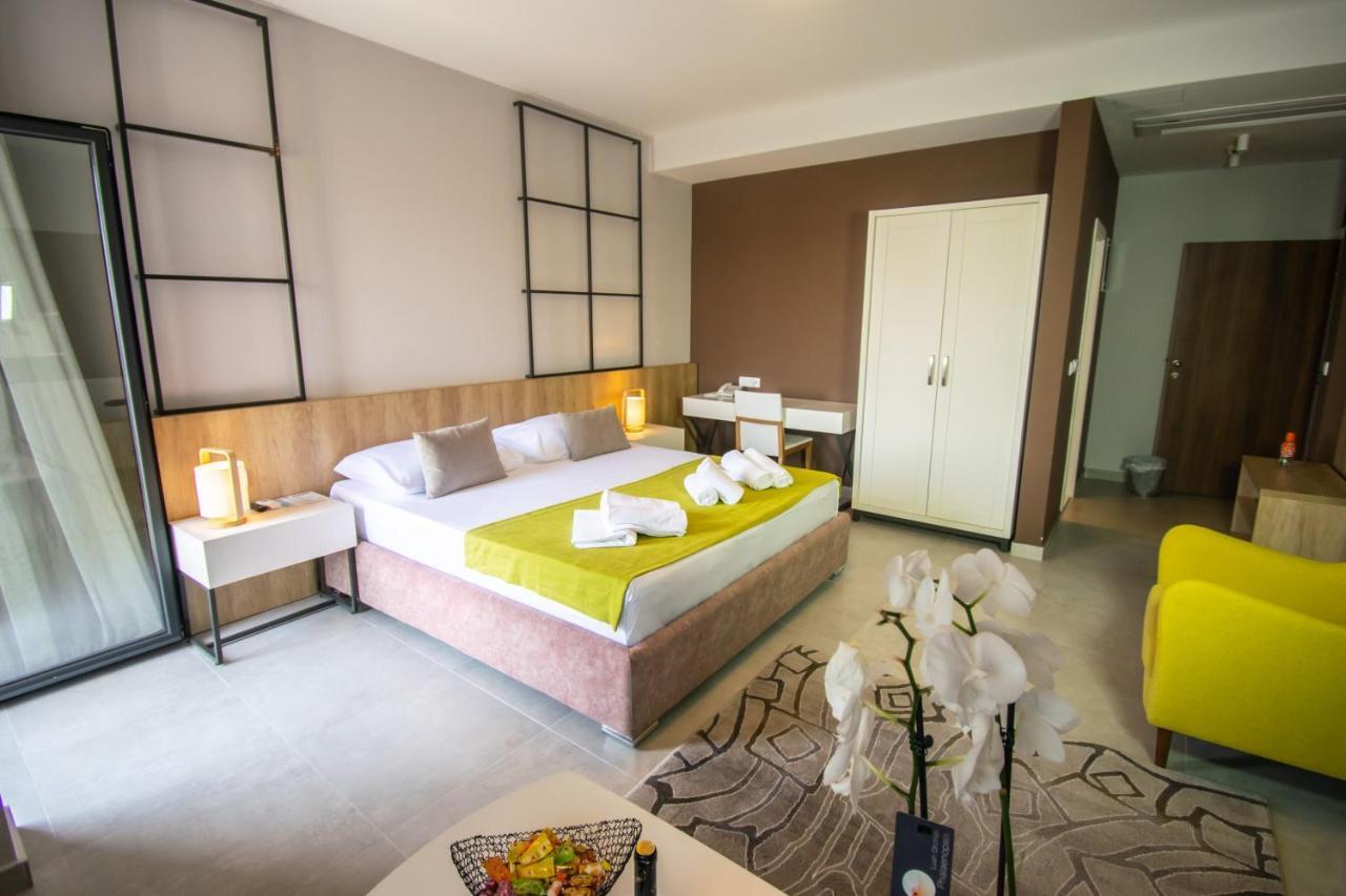 Hotel Hills ウルツィニ エクステリア 写真