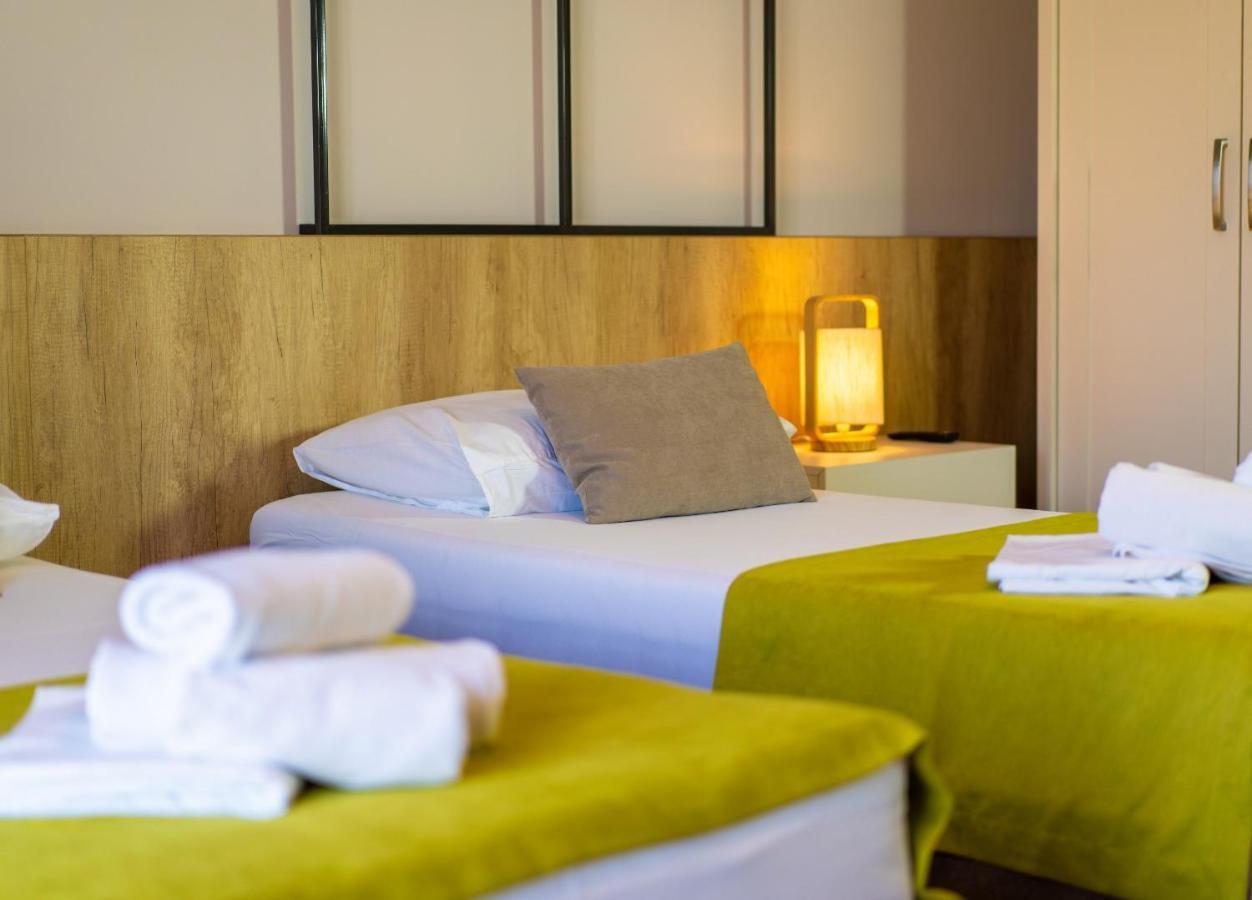 Hotel Hills ウルツィニ エクステリア 写真