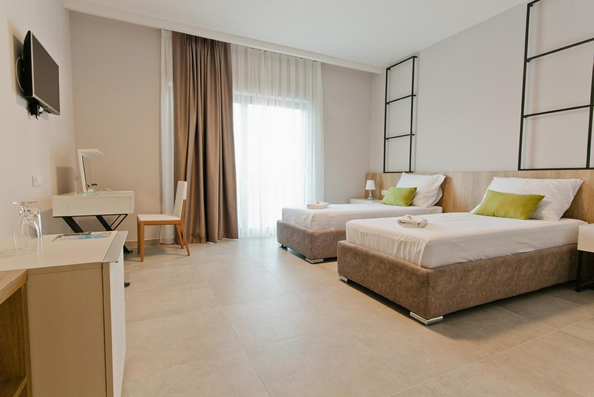 Hotel Hills ウルツィニ 部屋 写真